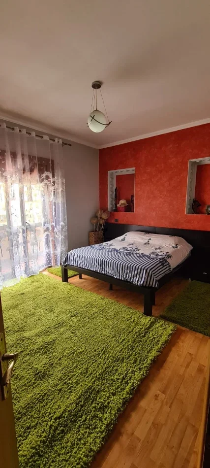 Tirane, jepet me qera Vile , 420 m² 4.000 € (MYSLYM SHYRI)