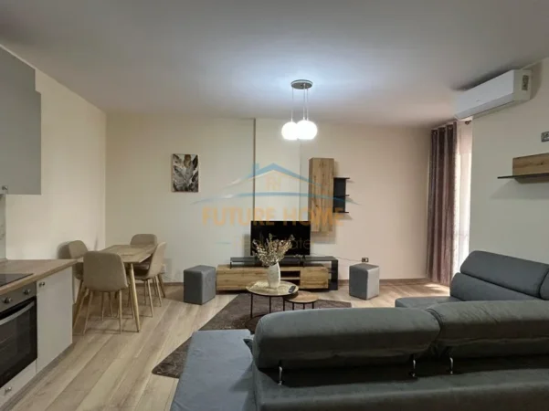Tirane, jepet me qera apartament 1+1+Ballkon Kati 5, 61 m² 670 € (Rruga e Kavajes)