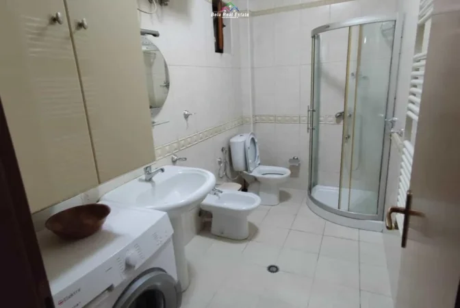 Tirane, jepet me qera apartament 1+1+Ballkon Kati 10, 70 m² 630 € (shkolla e baletit)