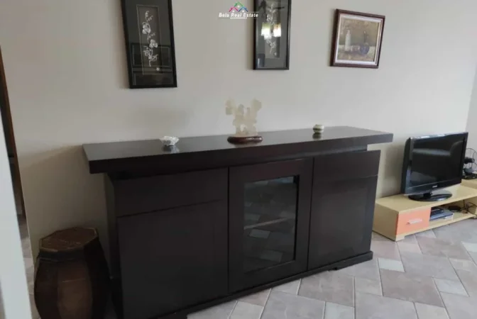 Tirane, jepet me qera apartament 1+1+Ballkon Kati 10, 70 m² 630 € (shkolla e baletit)