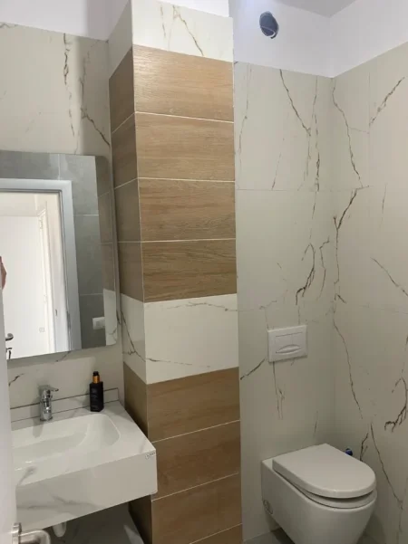 Tirane, jepet me qera 2+1+Aneks+Ballkon Kati 3, 70 m² 500 € (Farke)