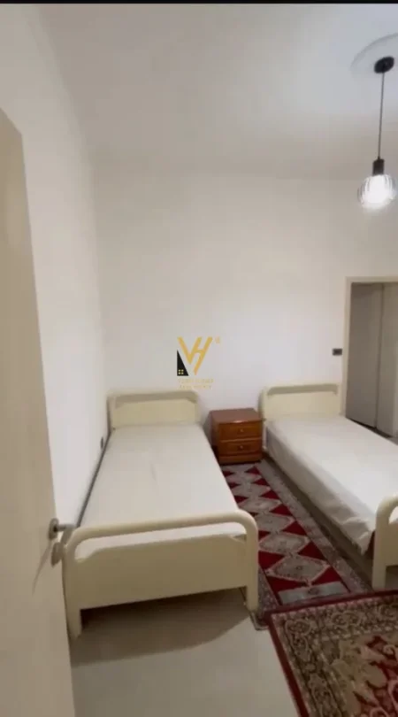 Tirane, jepet me qera apartament 2+1+Ballkon Kati 1, 110 m² 700 € (KODRA E DIELLIT)