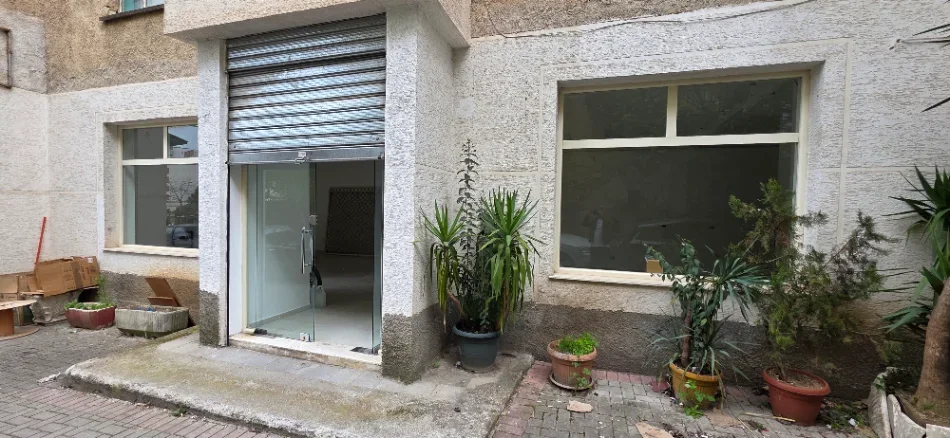 Tirane, jepet me qera ambjent biznesi , 100 m² 1.500 € (Tregu Elektrik)