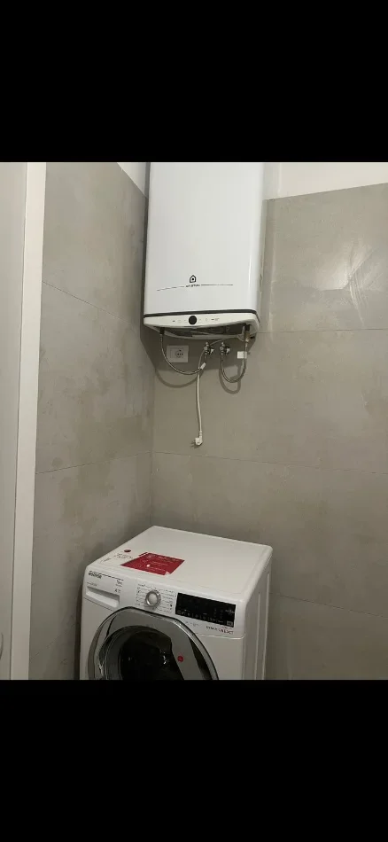 Tirane, jepet me qera apartament 2+1+Ballkon Kati 4, 100 m² 500 € 