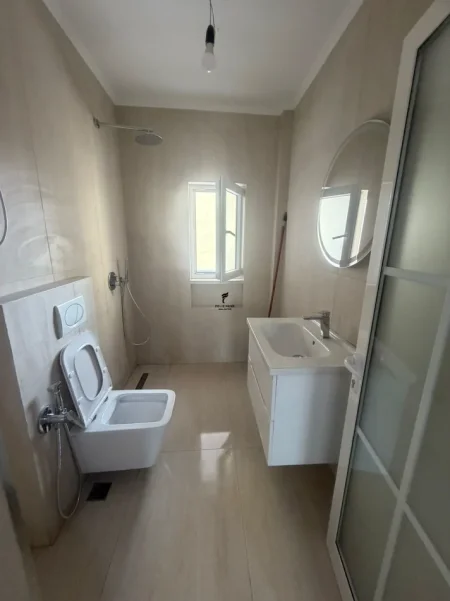 Tirane, shitet apartament 1+1 Kati 5, 54 m² 98.000 € (PORCELAN)