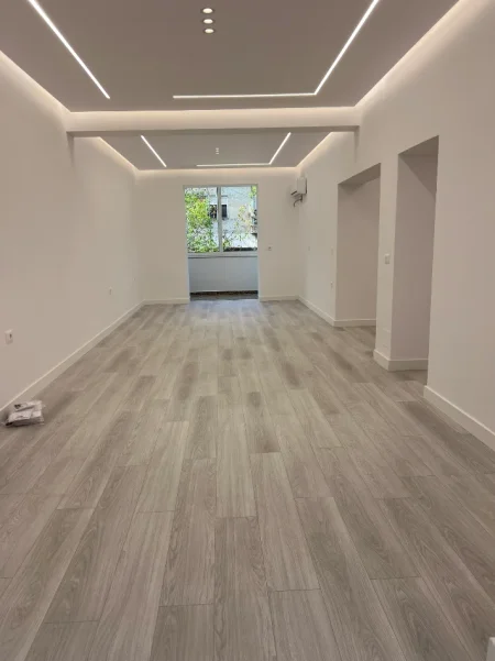 Tirane, jepet me qera Kati 1, 90 m²