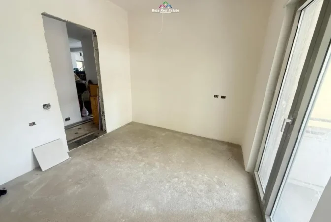 Tirane, jepet me qera zyre Kati 3, 250 m² 2.500 € (delijorgji)