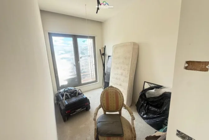 Tirane, jepet me qera zyre Kati 3, 250 m² 2.500 € (delijorgji)