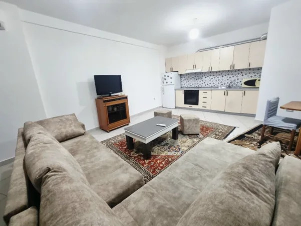Tirane, jepet me qera apartament 2+1+Ballkon Kati 3, 120 m² 470 € 