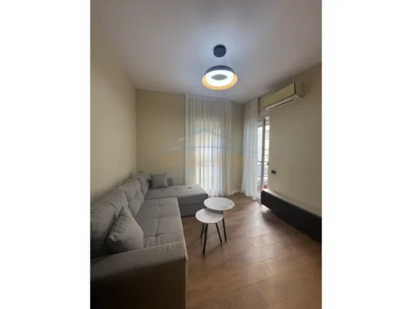 Tirane, shitet apartament 1+1+Aneks+Ballkon Kati 2, 62 m² 149.000 € (porcelan kompleksi colombo)