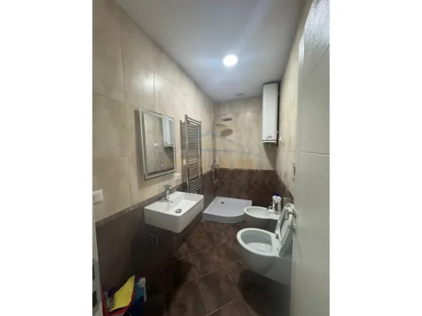 Tirane, shitet apartament 1+1+Aneks+Ballkon Kati 2, 49 m² 129.000 € (kompleksi colombo porcelan)