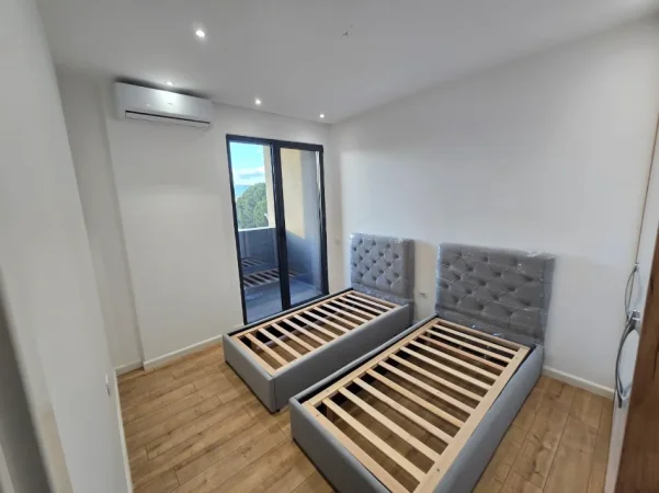 Tirane, jepet me qera apartament 2+1 Kati 3, 104 m² 670 € (kongresi manastirit)