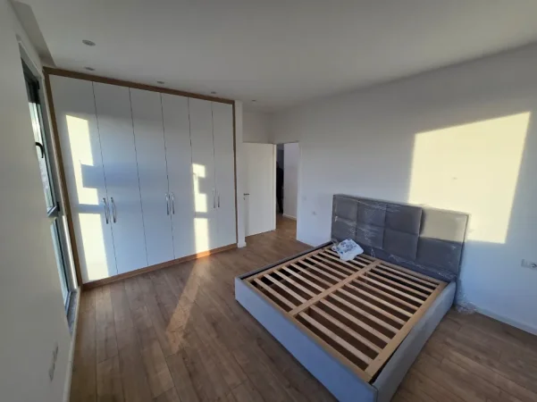 Tirane, jepet me qera apartament 2+1 Kati 3, 104 m² 670 € (kongresi manastirit)