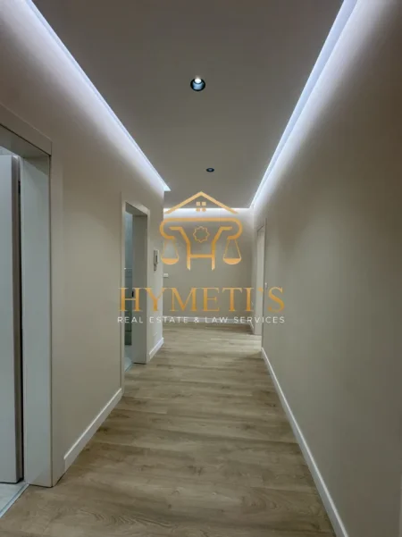 Tirane, jepet me qera ambjent biznesi Kati 2, 131 m² 26.000 € (perballe COIN, Tiranë)