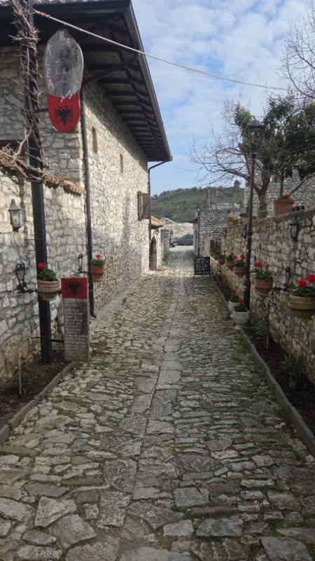 Les Chemins d’Albanie – Agence spécialisée en excursions et voyages sur mesure