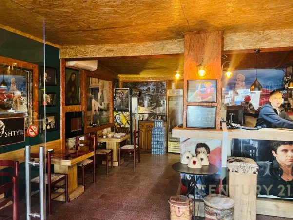 Tirane, jepet me qera bar-kafe Kati 0, 50 m² 800 € (21 Dhjetori)