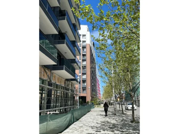 Tirane, shitet apartament 1+1+Ballkon Kati 5, 75 m² 142.900 € 