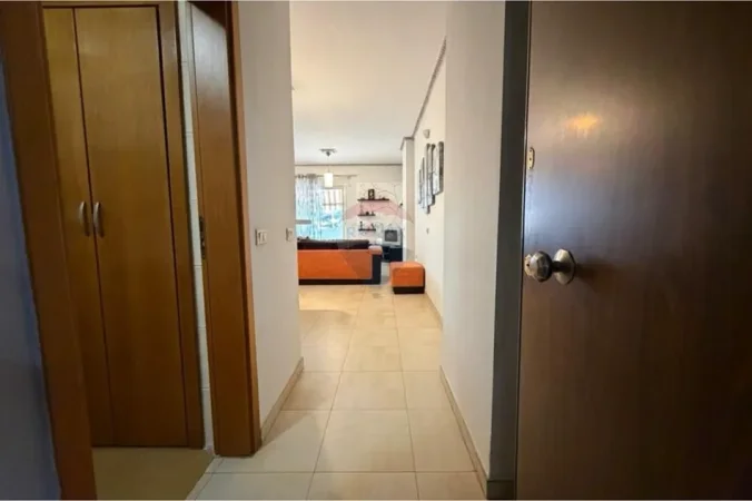 Tirane, jepet me qera apartament 2+1+Ballkon Kati 5, 120 m² 750 € (Rruga Dritan Hoxha, Zogu i Zi)