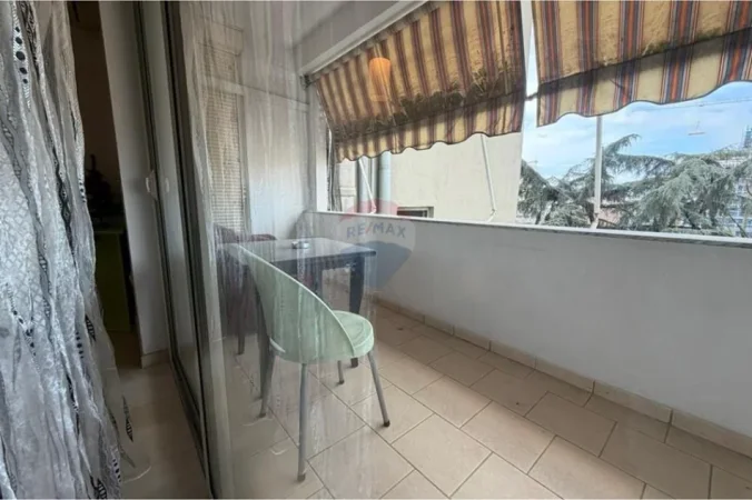 Tirane, jepet me qera apartament 2+1+Ballkon Kati 5, 120 m² 750 € (Rruga Dritan Hoxha, Zogu i Zi)