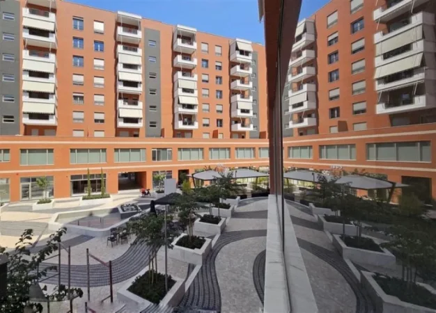 Tirane, jepet me qera dyqan Kati 0, 250 m² 5.000 € (Kompleksi Delijorgji)