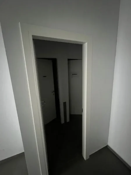 Tirane, jepet me qera ambjent biznesi Kati 0, 290 m² 4.640 € (Zogu i Zi)