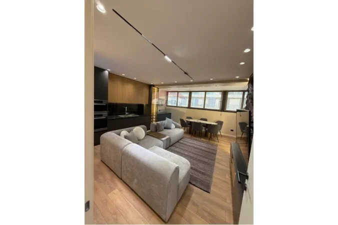 Tirane, jepet me qera apartament 2+1+Ballkon Kati 8, 125 m² 1.300 € (RRUGA E DURRESIT)