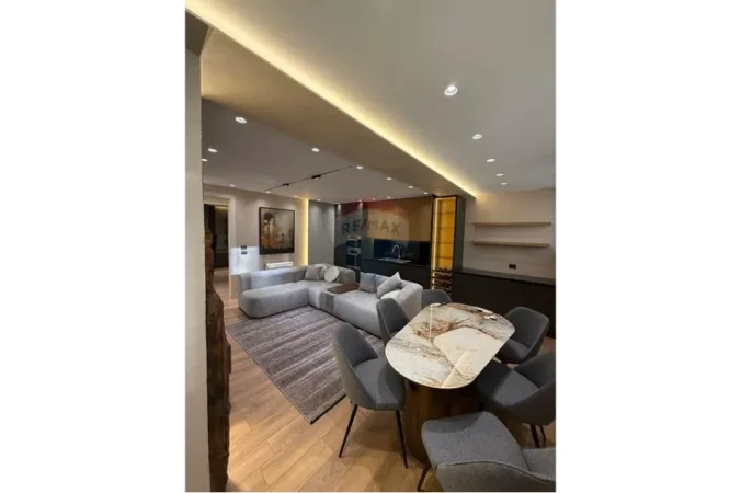 Tirane, jepet me qera apartament 2+1+Ballkon Kati 8, 125 m² 1.300 € (RRUGA E DURRESIT)