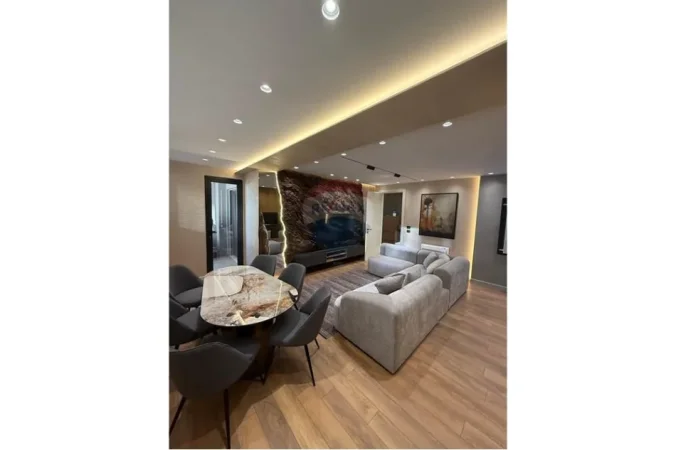 Tirane, jepet me qera apartament 2+1+Ballkon Kati 8, 125 m² 1.300 € (RRUGA E DURRESIT)