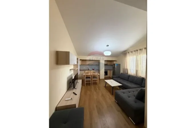 Tirane, jepet me qera apartament , 120 m² 700 € 