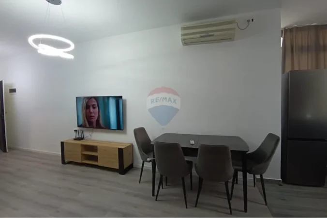 Tirane, jepet me qera apartament , 70 m² 650 € 