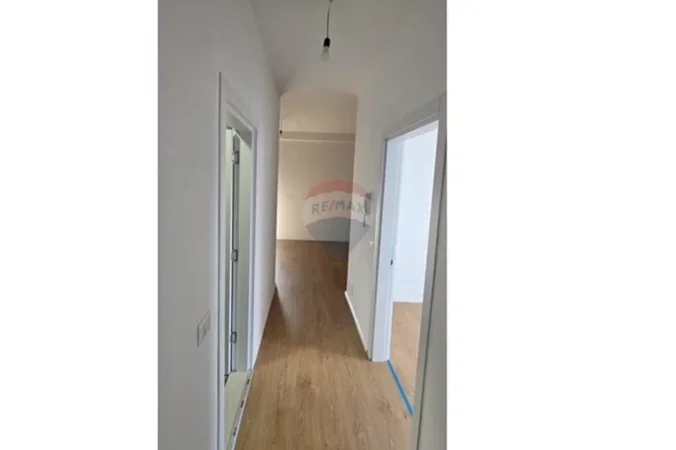 Tirane, jepet me qera apartament , 90 m² 730 € 
