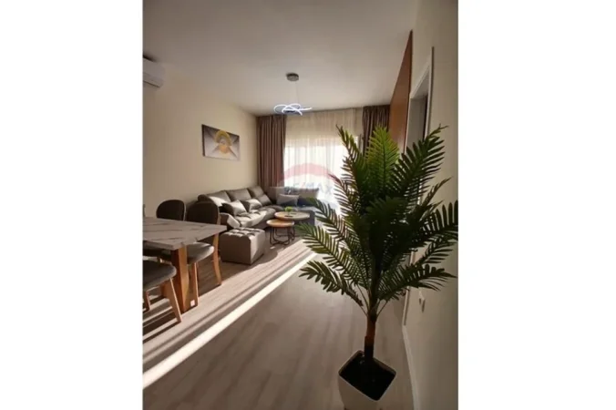 Tirane, jepet me qera apartament , 74 m² 900 € 