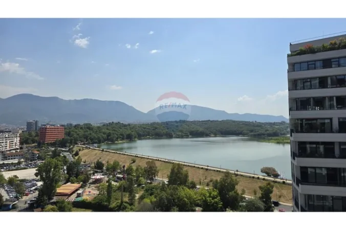 Tirane, jepet me qera zyre , 125 m² 1.500 € 
