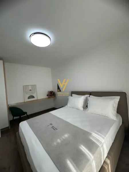 Tirane, jepet me qera apartament 1+1+Ballkon Kati 2, 55 m² 600 € (21 DHJETORI)