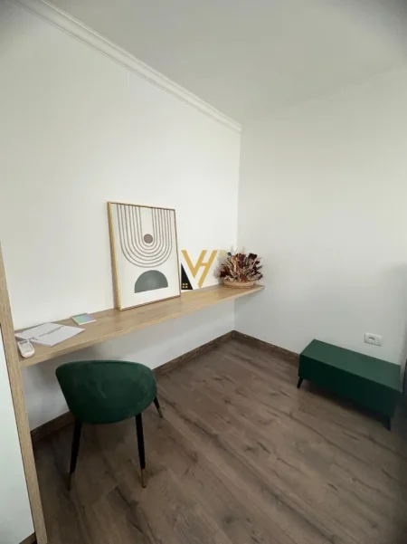 Tirane, jepet me qera apartament 1+1+Ballkon Kati 2, 55 m² 600 € (21 DHJETORI)