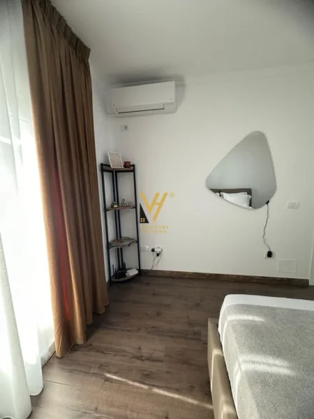 Tirane, jepet me qera apartament 1+1+Ballkon Kati 2, 55 m² 600 € (21 DHJETORI)