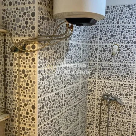 Tirane, jepet me qera apartament 2+1 Kati 3, 96 m² 540 € (Selite)