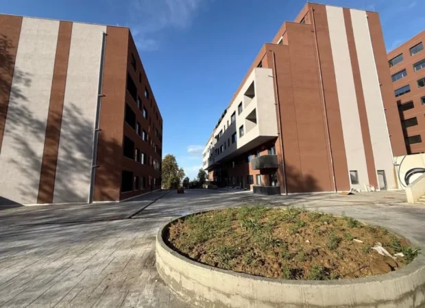 Tirane, shitet apartament 3+1 Kati 1, 149 m² 179.500 € (RRUGA E ELBASANIT)