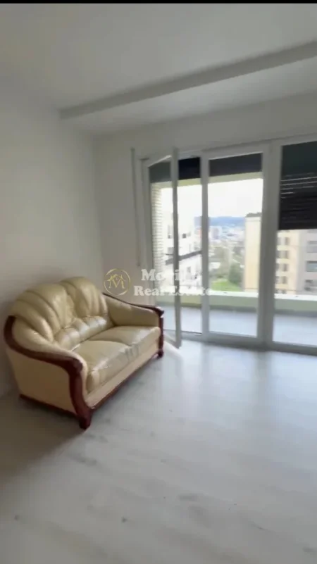Tirane, jepet me qera apartament 2+1 Kati 9, 115 m² 550 € (Fusha Aviacionit)