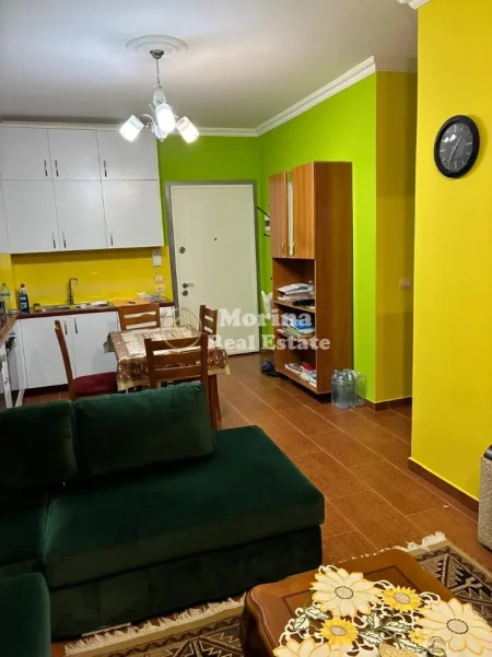 Tirane, jepet me qera apartament 1+1 Kati 1, 71 m² 500 € (21 Dhjetori)