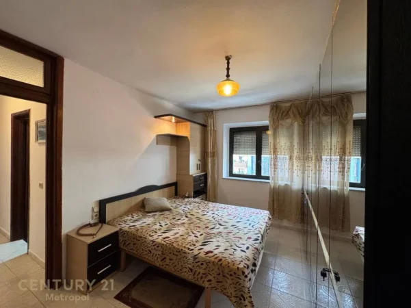 Tirane, jepet me qera apartament 1+1 Kati 3, 60 m² 550 € (Rruga e Elbasanit)