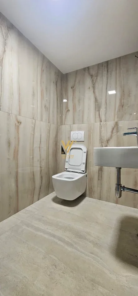 Tirane, jepet me qera ambjent biznesi Kati -1, 200 m² 3.100 € (RRUGA SAMI FRASHERI)