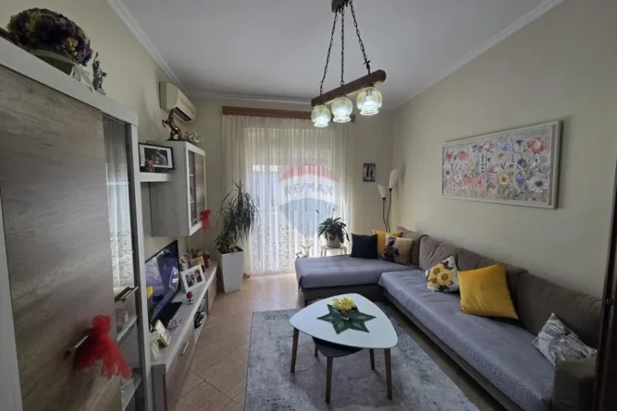 Tirane, shitet apartament 3+1 , 98 m² 275.000 € 
