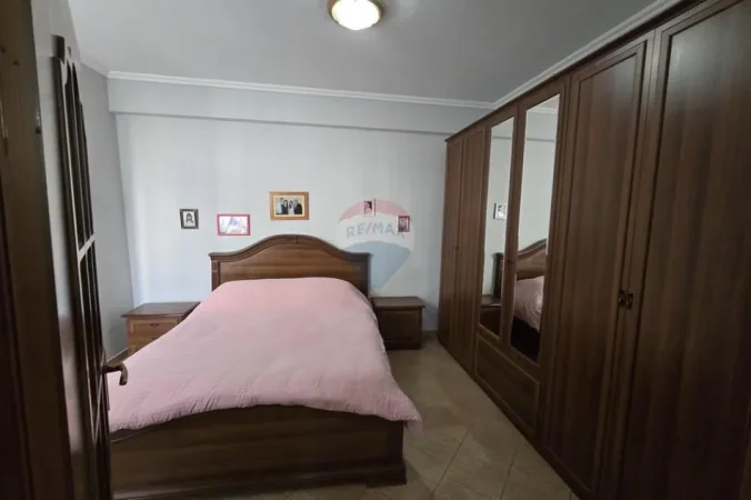 Tirane, shitet apartament 3+1 , 98 m² 275.000 € 