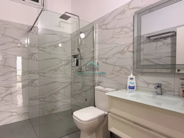 Vlore, jepet me qera apartament 1+1+Ballkon Kati 2, 70 m² 500 € (uje i ftohte vlore)
