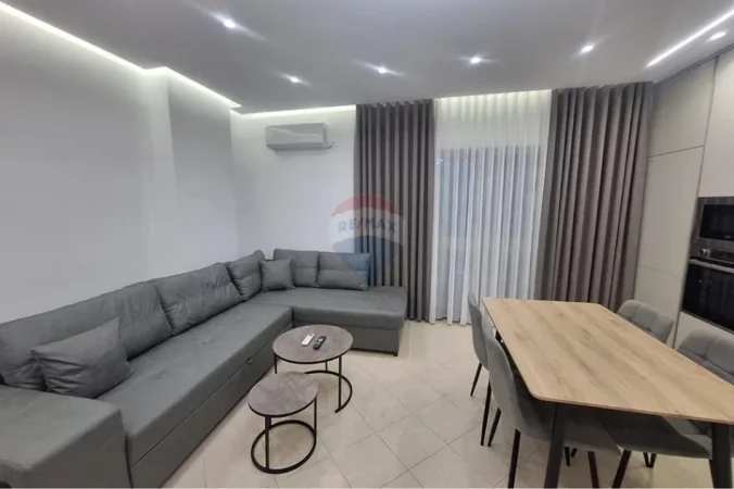 Tirane, jepet me qera apartament 2+1 Kati 2, 128 m² 600 € 