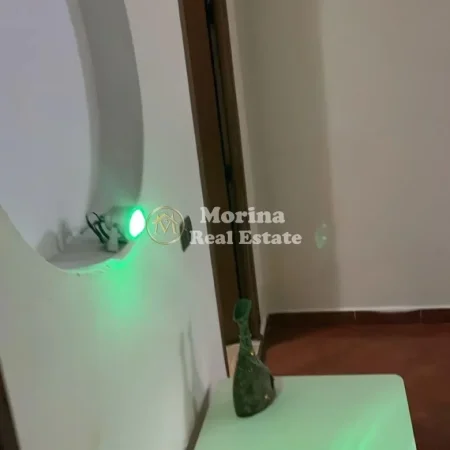 Tirane, jepet me qera shtepi 2+1 Kati 2, 150 m² 600 € (Ali Demi)