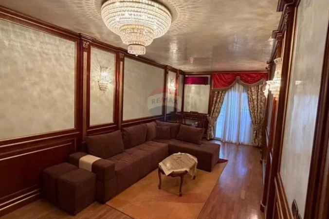 Tirane, jepet me qera apartament 2+1 , 85 m² 1.000 € 