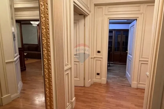 Tirane, jepet me qera apartament 2+1 , 85 m² 1.000 € 