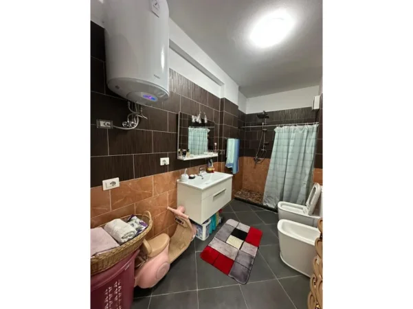 Tirane, shes apartament 2+1 Kati 2, 111 m² 155.000 € (Kompleksi Tom Doshi)